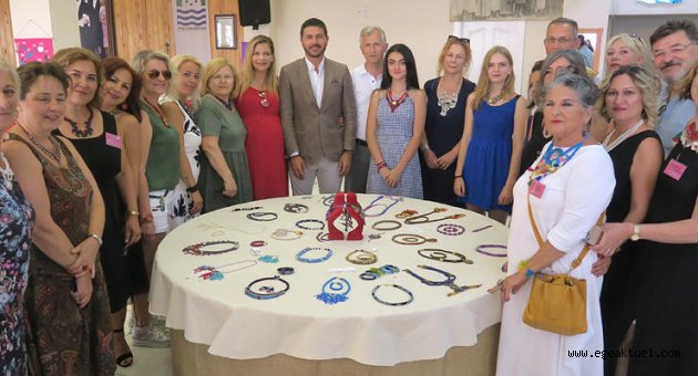 Foça El Emeği Takı Grubu 10’uncu sergisini açtı