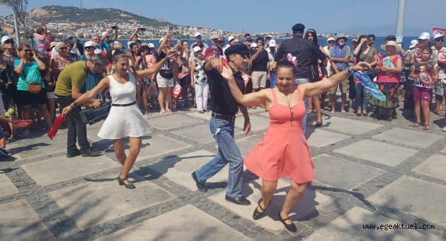 Foça’yı festival sevinci sardı