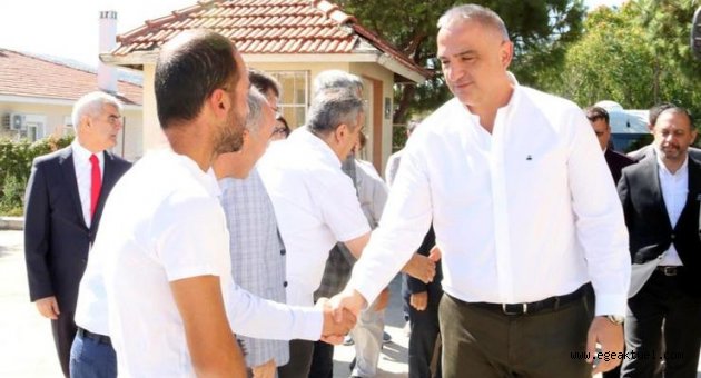 Foça'da antik kenti gezen Bakan Ersoy'dan ödenek başvurusu çağrısı