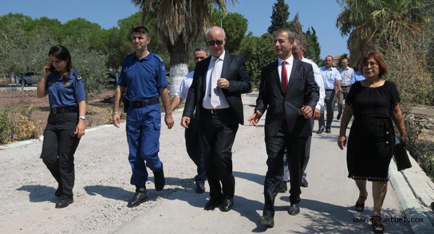 Foça'da bayramlaşma