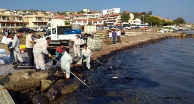 Foça'da denize petrol sızmasıyla ilgili adli süreç de başladı