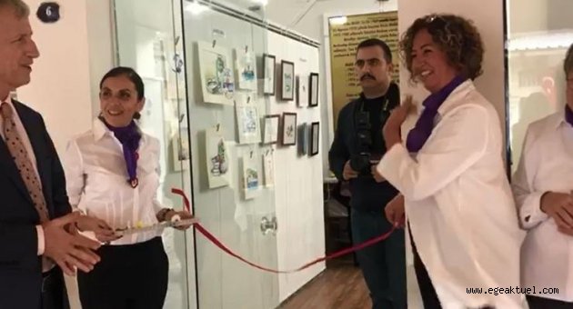 Foça'da kadın sanatçılar sergi açtı