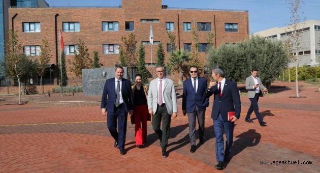 Gaziemir Belediye Başkanı Halil Arda, Dokuz Eylül Koleji’ni ziyaret etti
