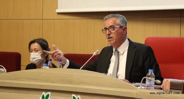 Gaziemir Belediye Meclisi’nde Atatürk’e saygı duruşu!