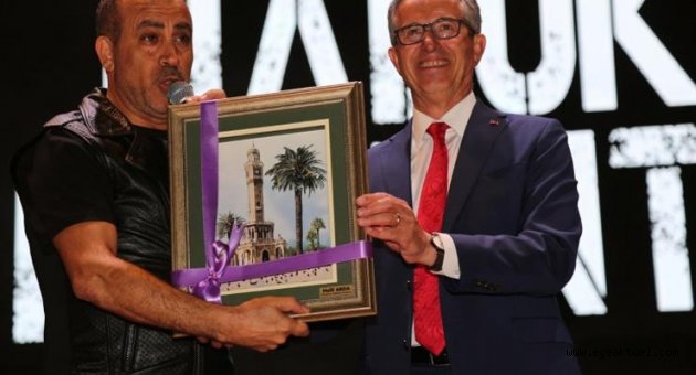 Gaziemir’de Cumhuriyet coşkusu