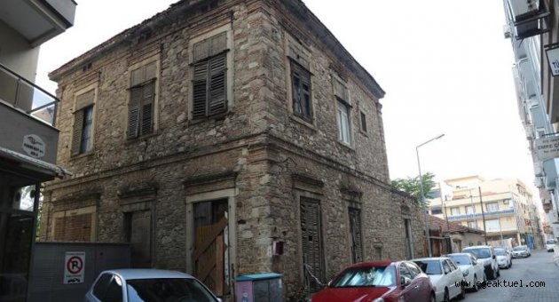 Gaziemir’e tarih kokan Edebiyat Evi