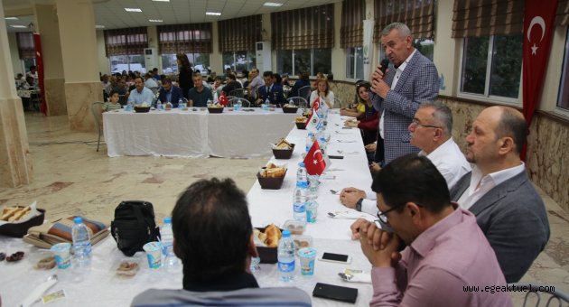 Gaziemirli şehit aileleri ve gaziler iftarda buluştu