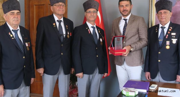 Gaziler Başkan Gürbüz'ü ziyaret etti