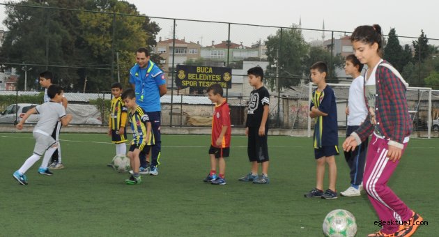 Geleceğin Futbol Yıldızları Buca’da Yetişiyor