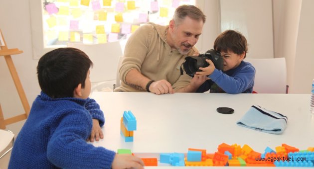 Genç fotoğrafçılar Karabağlar'da yetişiyor