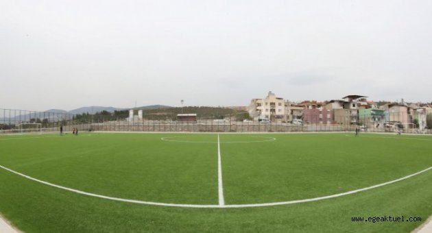 Genç sporcular servis istedi, Başkan Atila saha yaptı!