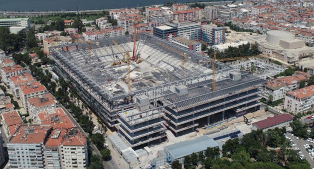 Göztepe Stadı yükseliyor