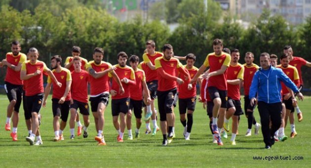 Göztepe  topbaşı yapıyor
