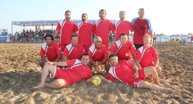 Gümüldür Plaj Futbolu Turnuvası Sona Erdi