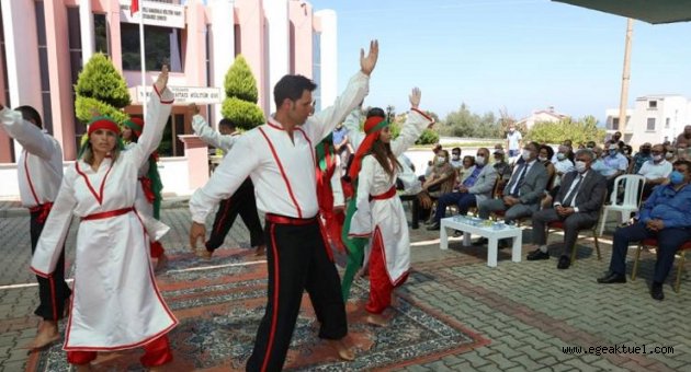 Güzelbahçe'de aşure kazanı kaynadı