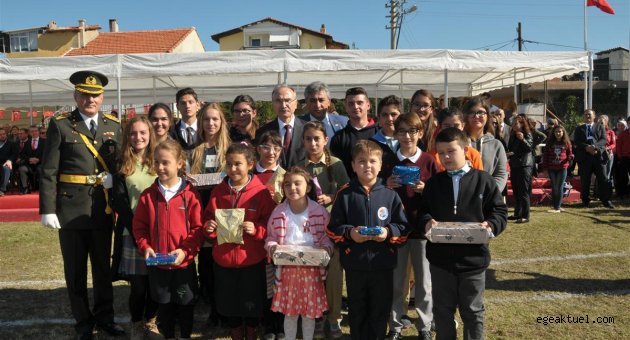  Güzelbahçe'de cumhuriyet coşkusu