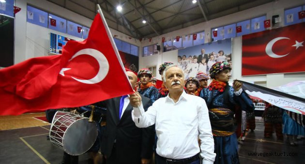 "Halkın isteği ile yola çıktık"