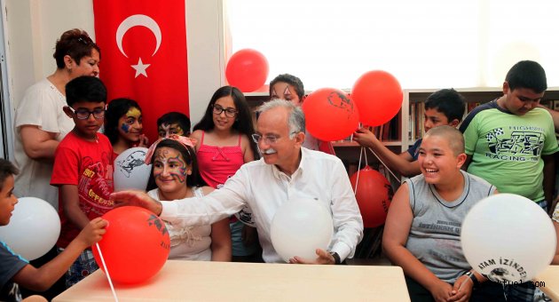 Haydi kütüphaneye!