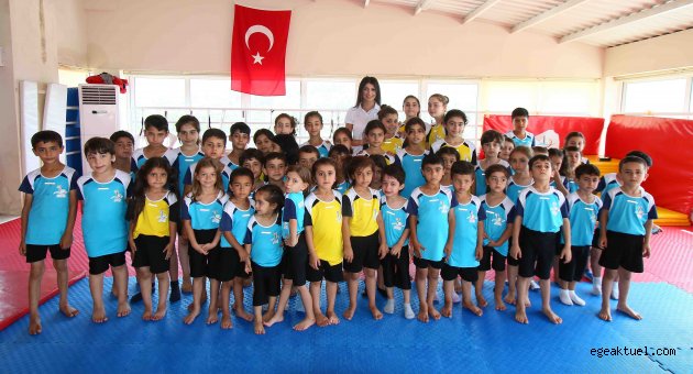 Hem eğleniyorlar hem gelişiyorlar