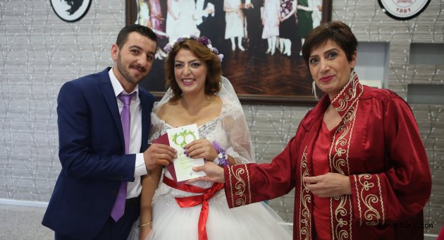 Her nikaha bir fidan