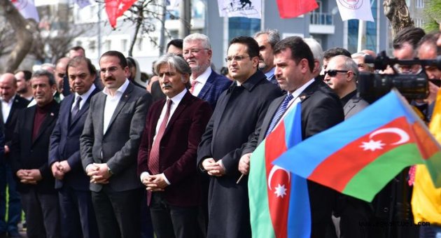 Hocalı Şehitleri Bornova'da anıldı