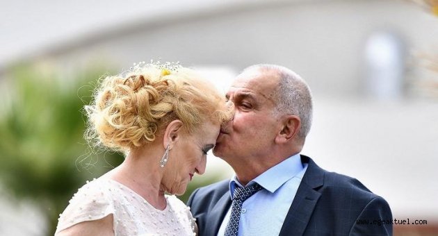 "Huzurevi aşıkları" nikah masasına oturdu