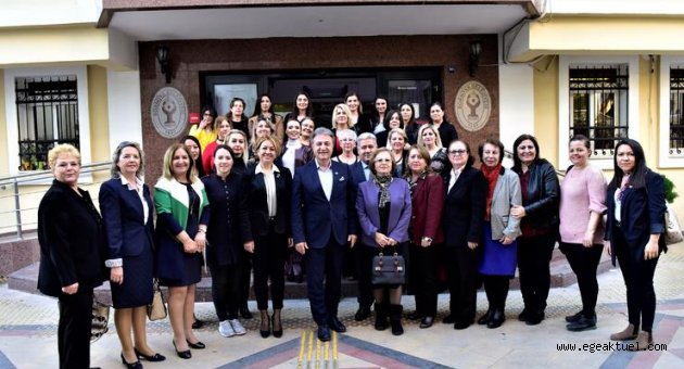 İduğ, CHP’li kadınlar ve gençler ile buluştu