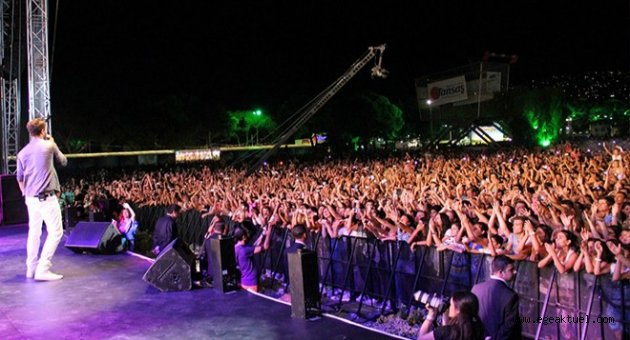 İEF’de müzik ziyafeti