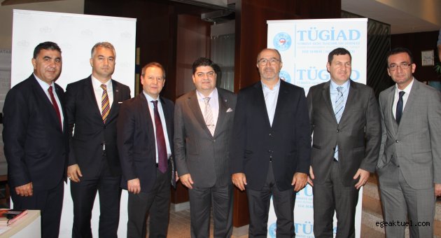 İhracat büyümeye katkı sağlayacak şekilde kurgulanmalı