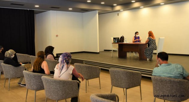 İş arayanlar iş verenlerle Bornova’da buluştu