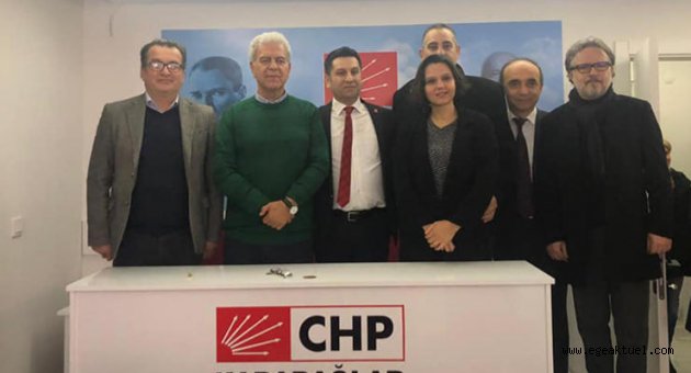 İYİ Parti'den istifa edip CHP'ye geçti