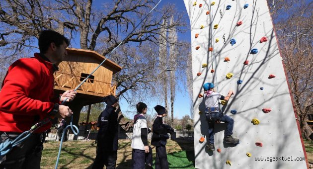 İzcilik ve Doğa Sporları Merkezi’ne ziyaretçi akını