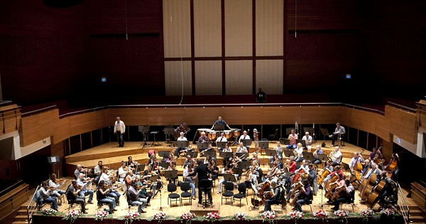İzdso'dan 'Sevgililer Günü' Konseri