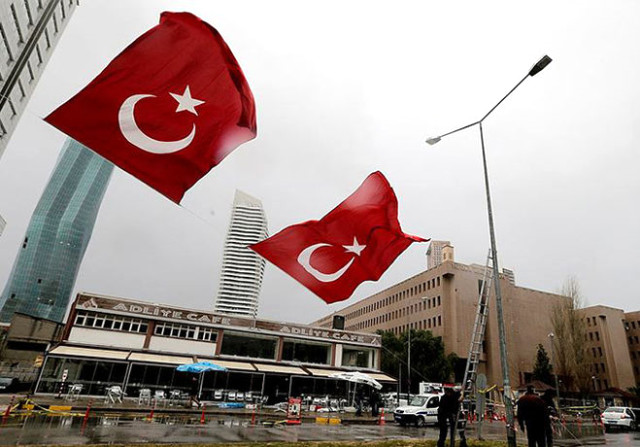 İzmir Adliyesi'nde Şehitlere Hazin Tören 