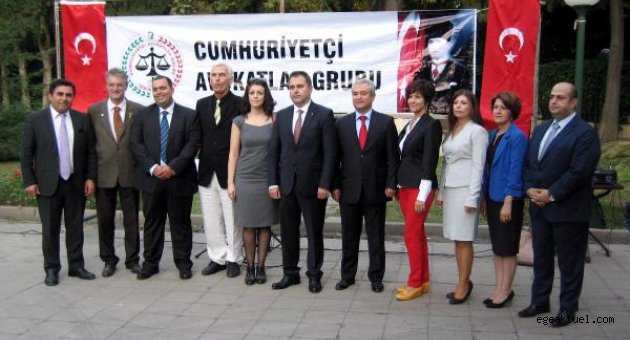 İzmir Barosu Atatürk ve Cumhuriyet düşmanlarına karşı