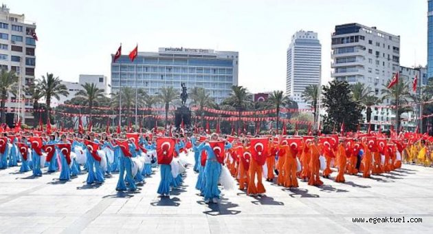 İzmir bu yıl da 23 Nisan'ı coşkulu kutlandı