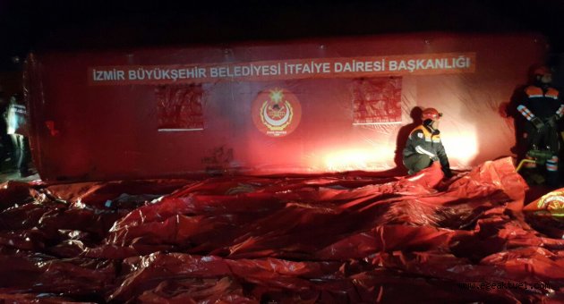 İzmir Büyükşehir Belediyesi,  Çanakkale'ye elini uzattı. 