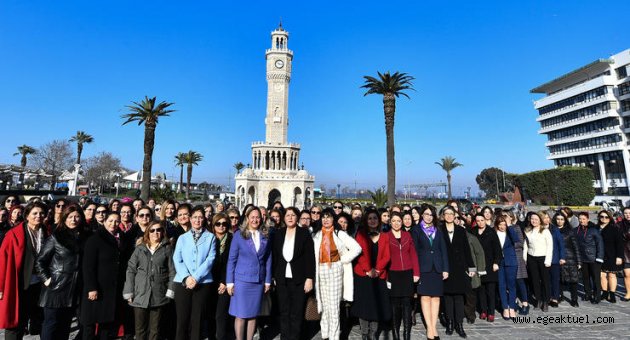 İzmir Büyükşehir Belediyesi’nde yöneticilerin yarısı kadın
