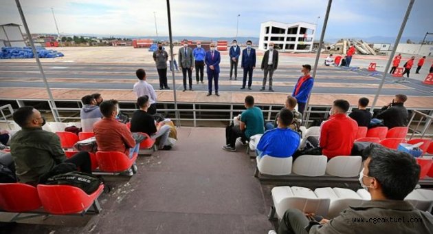 İzmir Büyükşehir Belediyesi’nden itfaiyeci adayları için şeffaf sınav