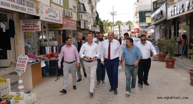 İzmir Büyükşehir Belediyesi’nden Menemen Perşembe Pazarı için tam destek