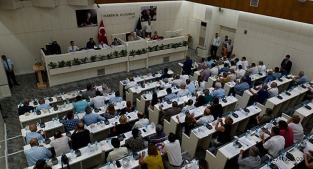 İzmir Büyükşehir Meclisi'nde CHP, AK Parti, MHP, İYİ Parti ve DSP olacak