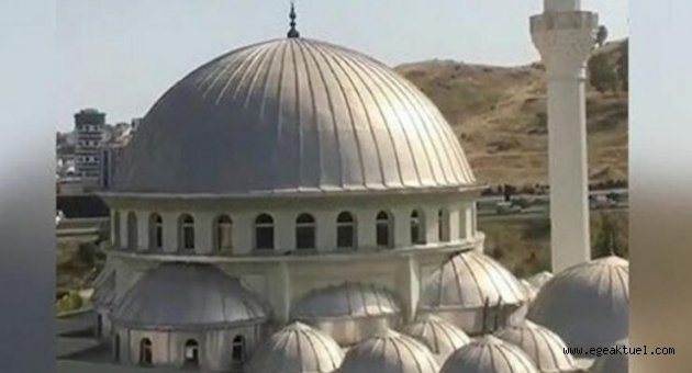 İzmir’de 2 camide bu kez Selda Bağcan skandalı