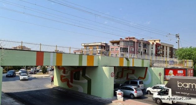 İzmir’de alt geçitlere renk geldi