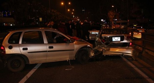 İzmir’de asker uğurlama konvoyu kaza yaptı