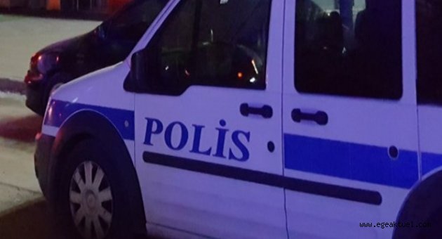 İzmir’de ‘dur’ ihtarına uymayan aracın çarptığı polis şehit oldu