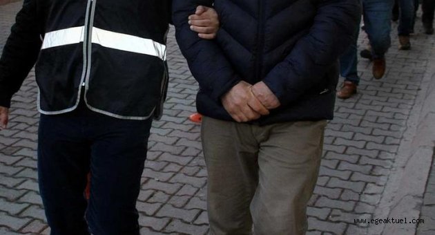 İzmir’de FETÖ’ye baskınlar: 17 gözaltı 