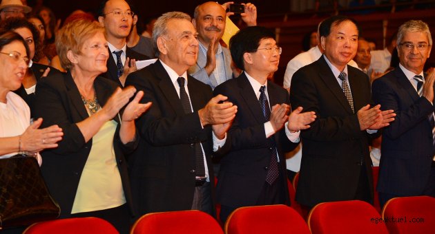 İzmir’de İpek Yolu esintisi