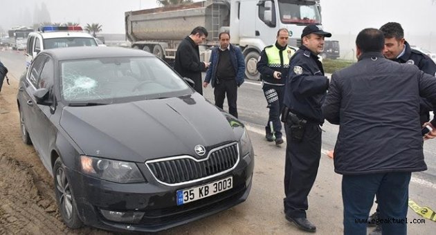 İzmir’de savcının aracına saldıran 2 kişiden 1'i tutuklandı.