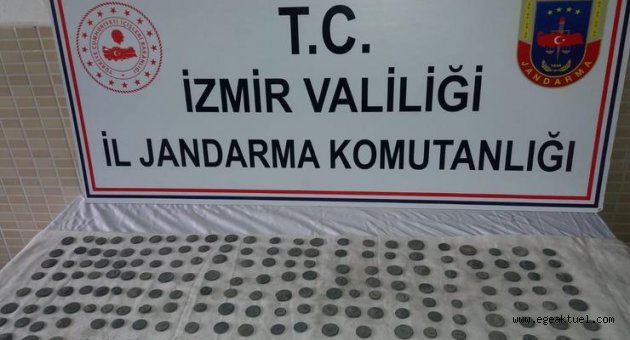 İzmir’de tarihi eser ve kaçak şarap operasyonu
