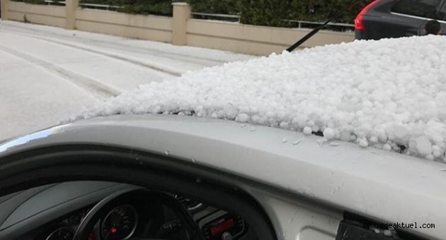 İzmir’e dolu yağdı